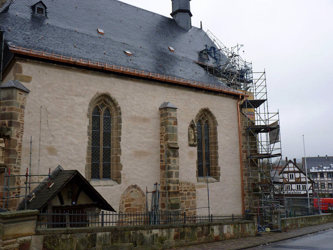 Abbau des Gerüstes an der Südseite (Foto: Karl-Franz Thiede)